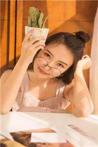 为初恋装失忆？我改嫁首富你哭啥易如琛崔盛婉全文